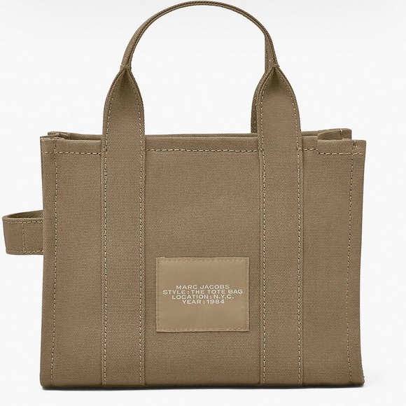 NWT The Canvas Tote Bag in Slate Green
Marc Jacobs(NWT) - Picture 6 of 10